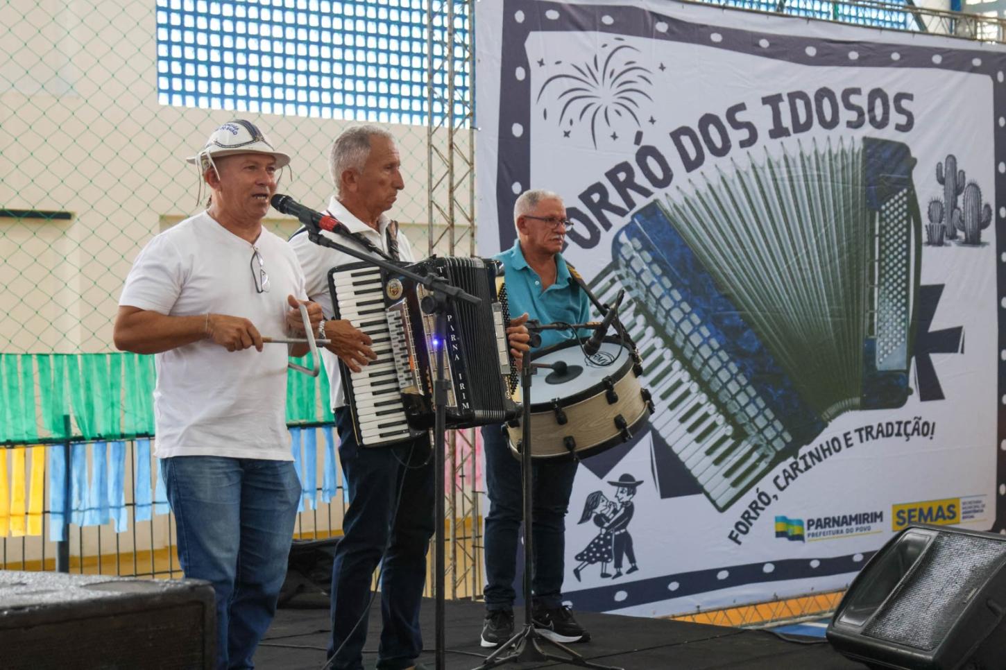 Prefeitura promove lazer e saúde no tradicional Forró dos Idosos