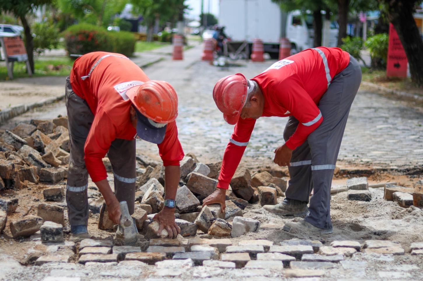 Parnamirim segue com obras e ações de cuidado urbano em diversos bairros