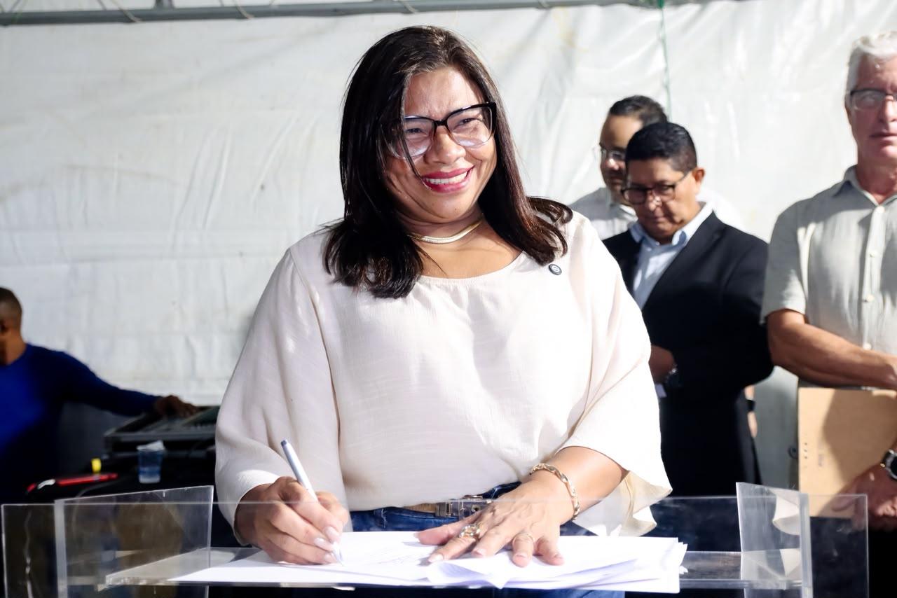 Prefeitura reativa espaço público e amplia serviços em Encanto Verde