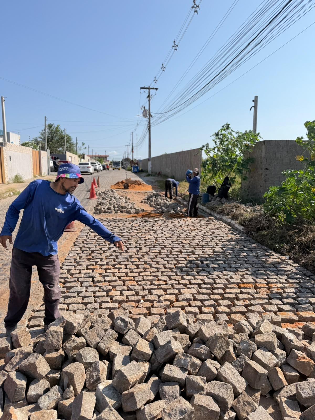 Prefeitura de Extremoz avança com programa de recuperação das principais vias da cidade